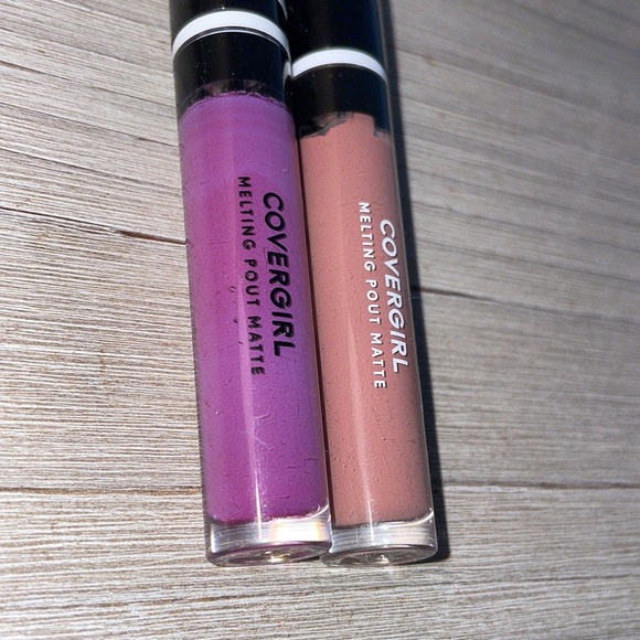 NEW 2 Covergirl Melting Pout Matte Lip Colors - Picture 7 of 10
